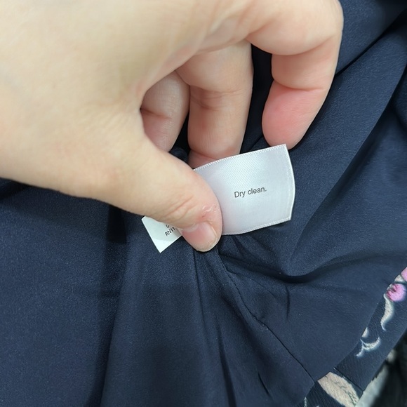 Lane Bryant Navy Floral Faux Pockets Single Button Closure Blazer sz 26 - Picture 13 of 14